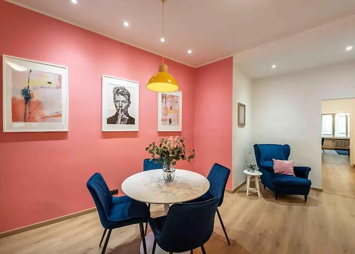 Apartment Colourful Modern Flat / Balcony / Charles Bridge Prague