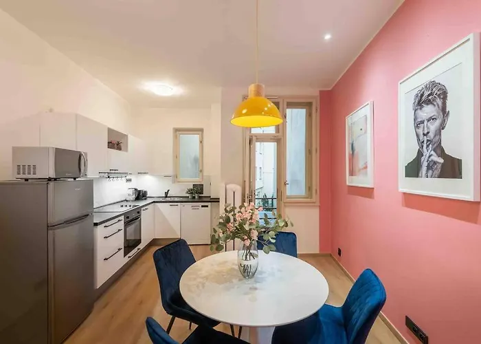 Apartment Colourful Modern Flat / Balcony / Charles Bridge *
