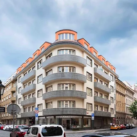 Apartment Colourful Modern Flat / Balcony / Charles Bridge Prague