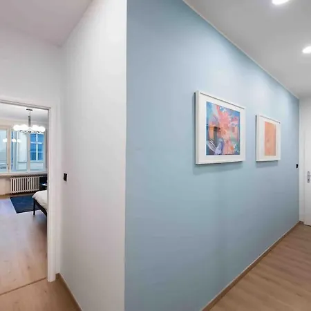 Apartment Colourful Modern Flat / Balcony / Charles Bridge