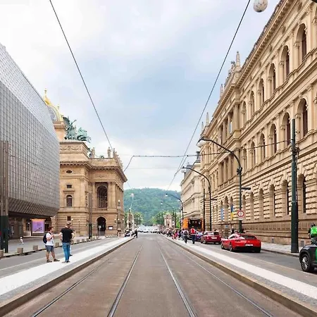 Colourful Modern Flat / Balcony / Charles Bridge براغ