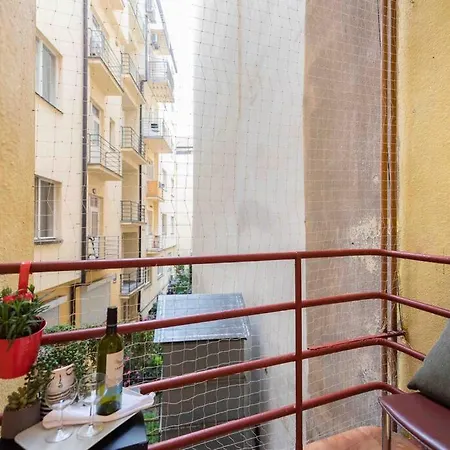 Colourful Modern Flat / Balcony / Charles Bridge Daire *